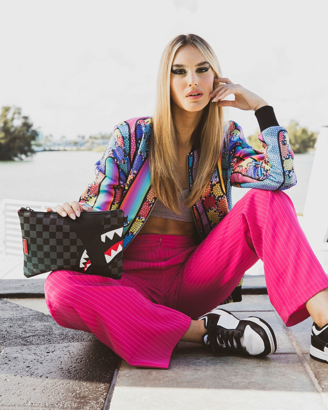Sprayground - HENNY AIIR TO THE THRONE CROSSOVER CLUTCH
