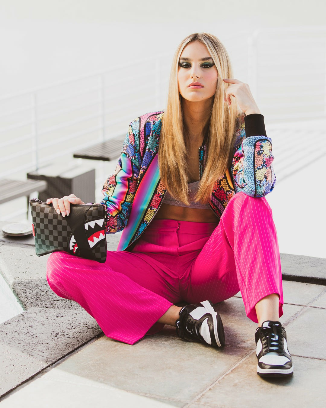 Sprayground - HENNY AIIR TO THE THRONE CROSSOVER CLUTCH