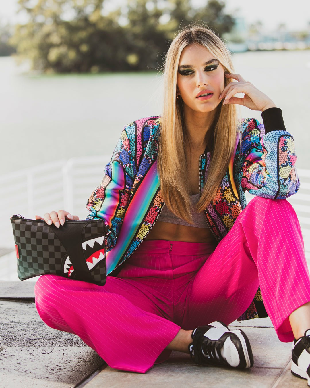 Sprayground - HENNY AIIR TO THE THRONE CROSSOVER CLUTCH