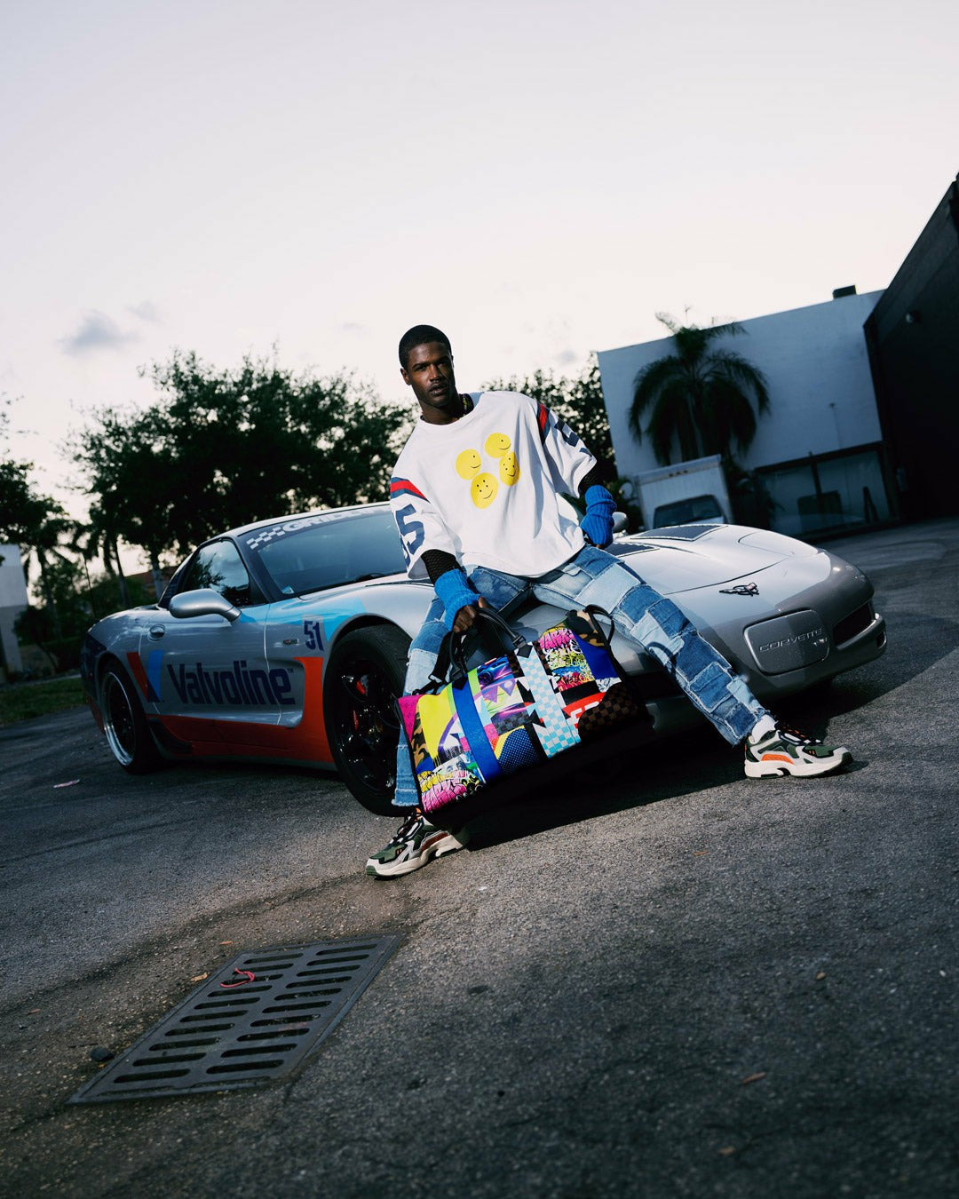 Sprayground - SHARK MASTERPIECES PYRAMID LARGE DUFFLE