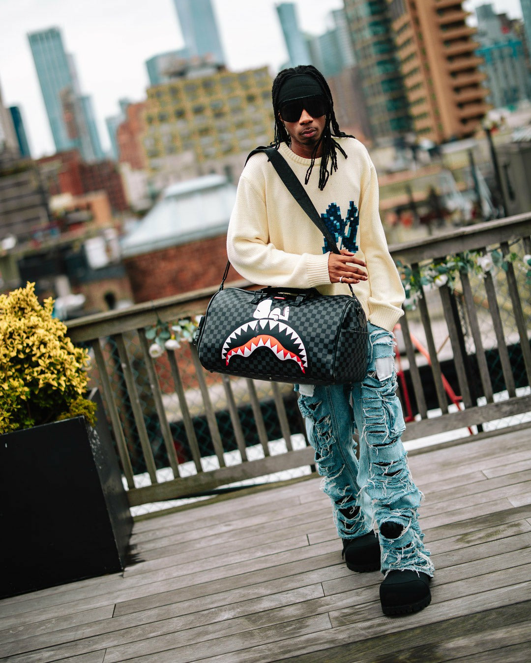 Sprayground - SNOOPY DAY OFF DUFFLE