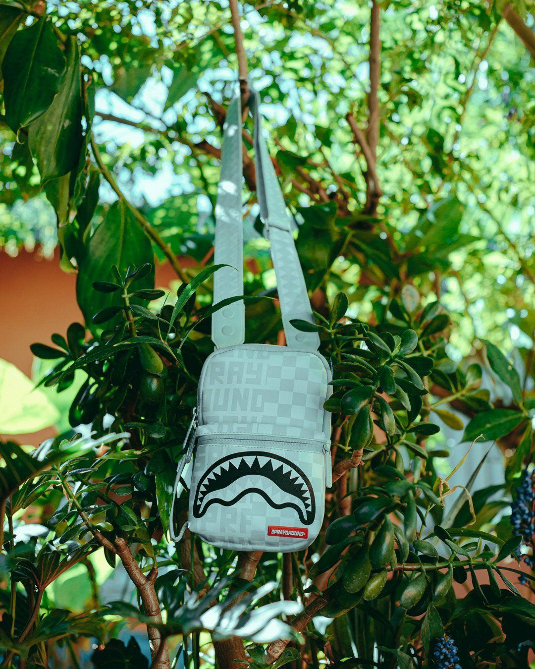 Sprayground - SPLIT THE CHECK (PEARL) SLING