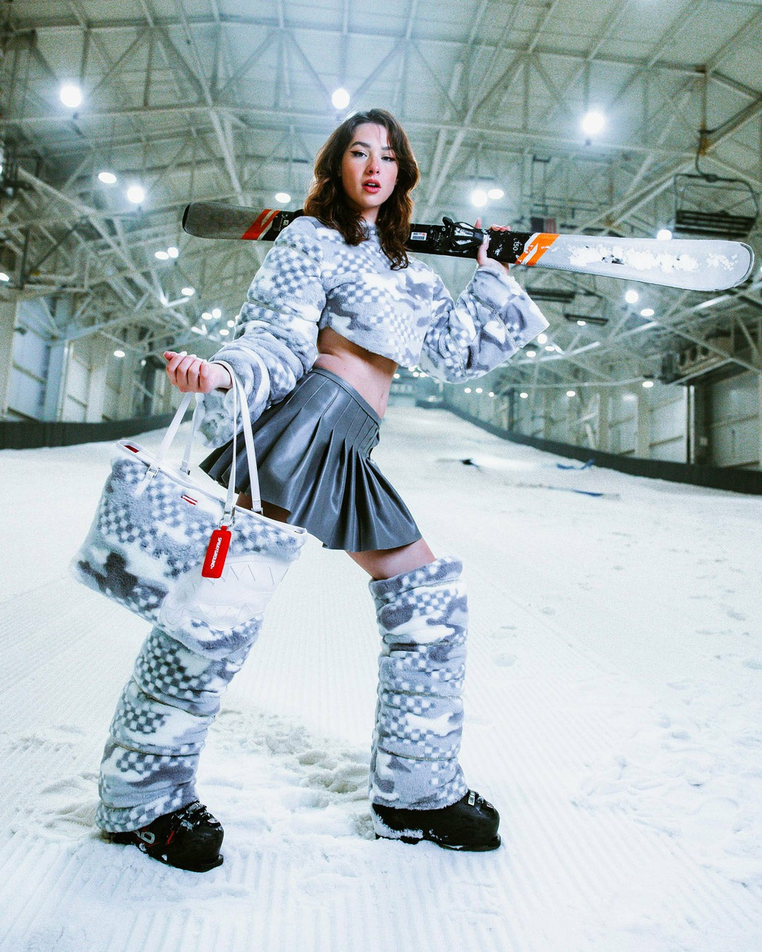 Sprayground - 3AM PLUSH SWISS ALPS TOTE