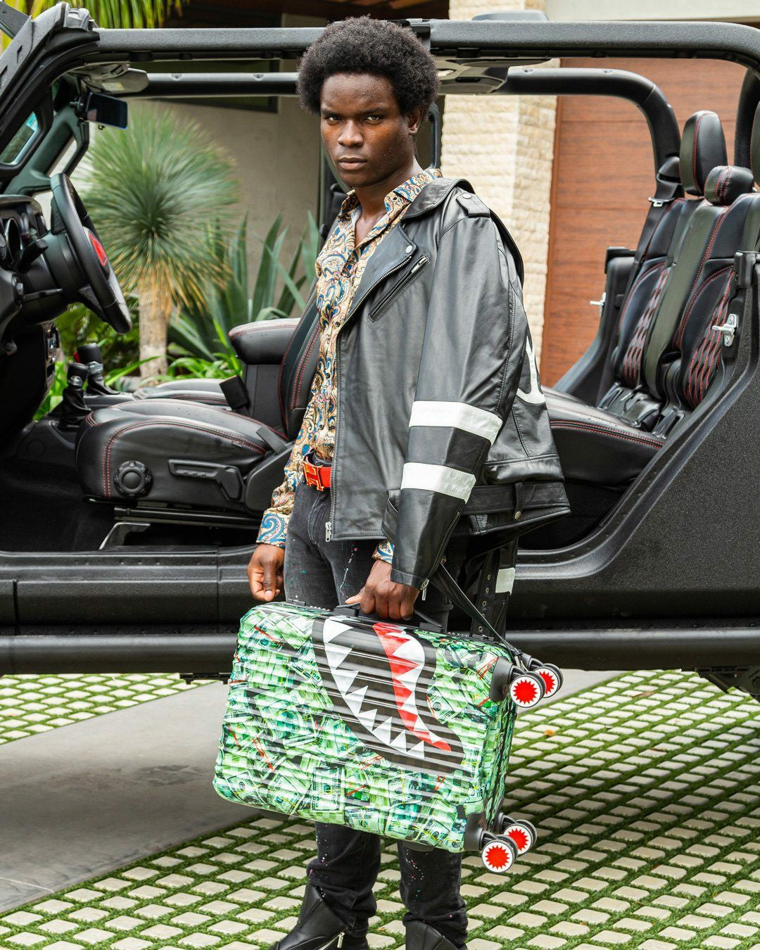 Sprayground - MAMA I MADE IT SHARKNAUTICS HARDSHELL CARRY-ON LUGGAGE