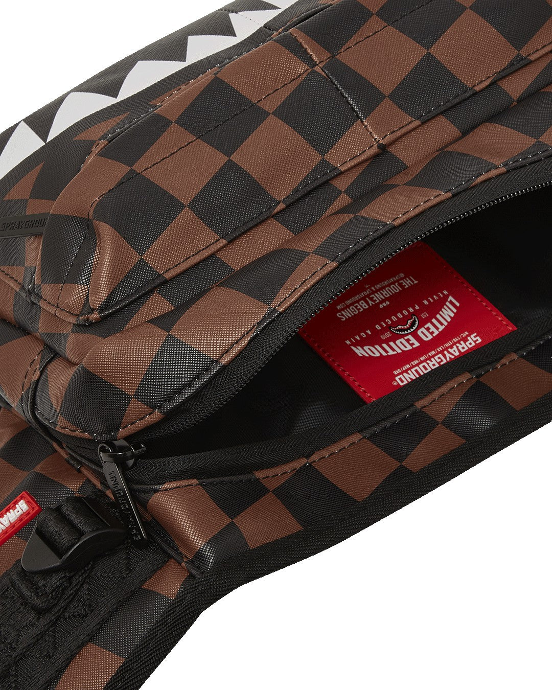Sprayground - THE HANGOVER SHARK CARGO CROSSBODY
