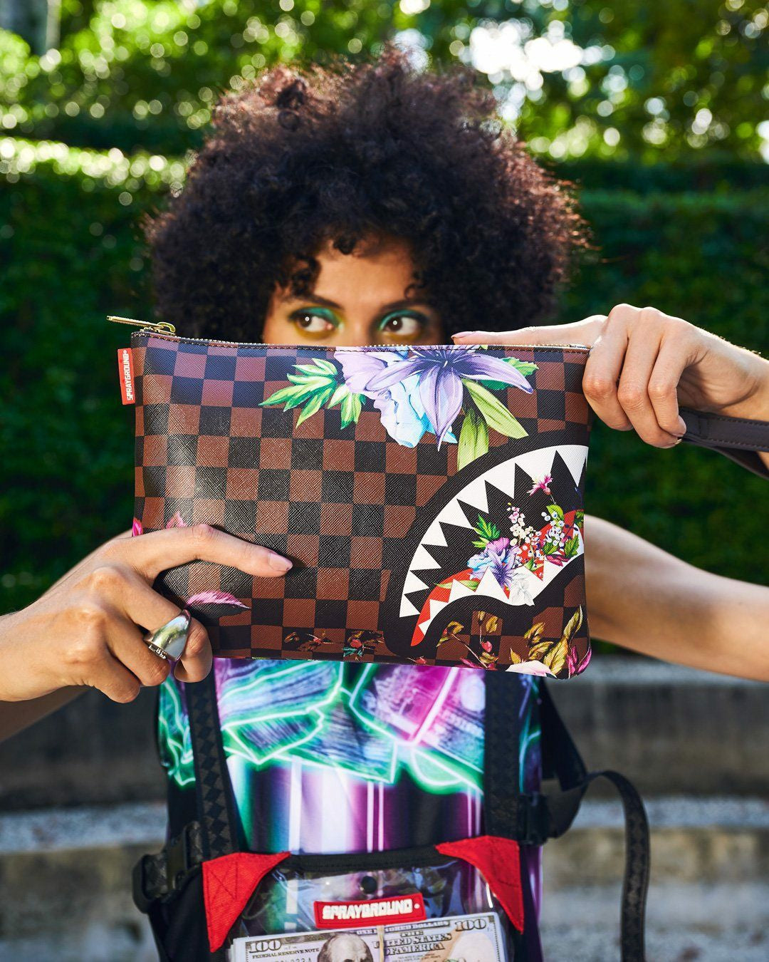 Sprayground - GARDEN OF SHARKS CROSSOVER CLUTCH