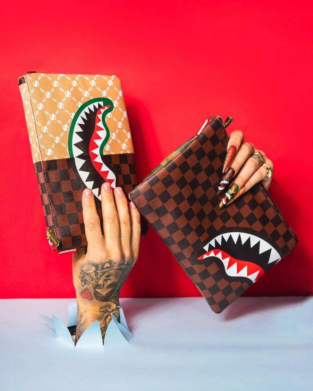 Sprayground - PARIS VS FLORENCE CROSSOVER CLUTCH
