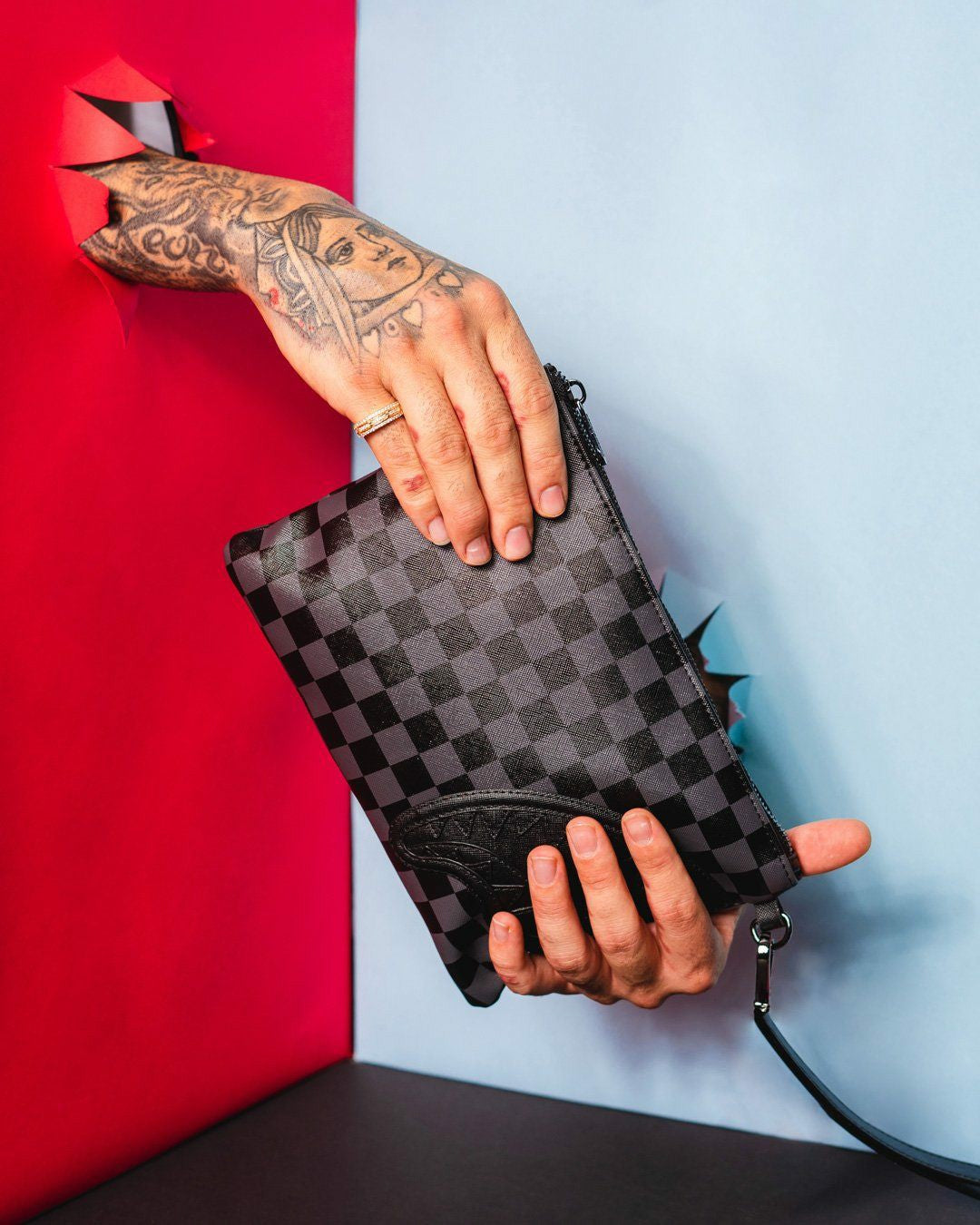 Sprayground - HENNY BLACK CROSSOVER CLUTCH