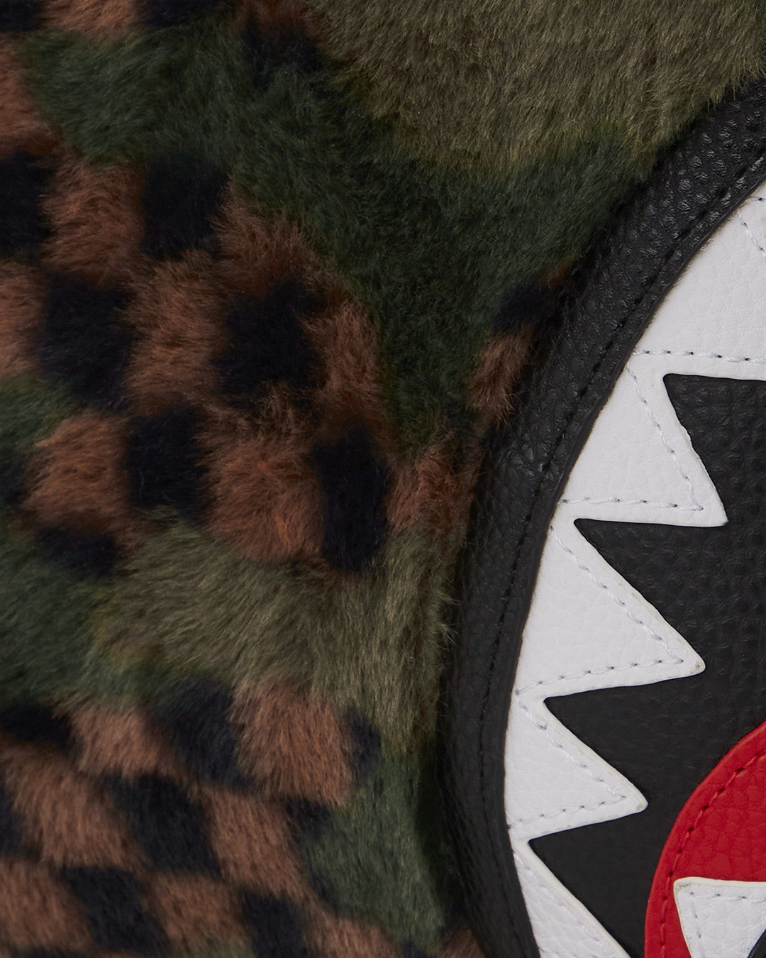 Sprayground - BIG SKY FUR SHARK DUFFLE