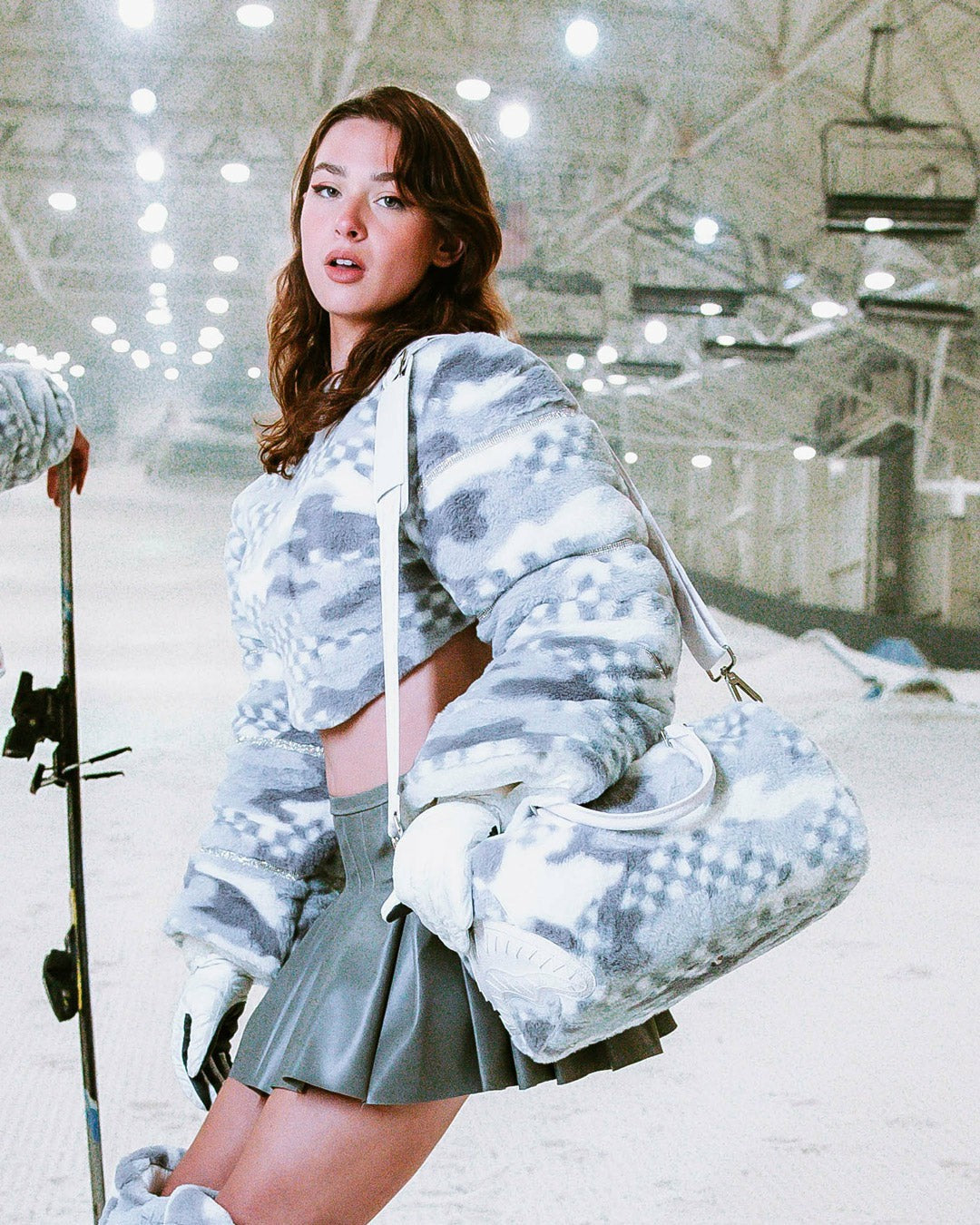 Sprayground - 3AM PLUSH SWISS ALPS MINI DUFFLE