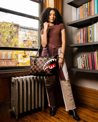 Sprayground - SHARKS IN PARIS VANQUISH TOTE