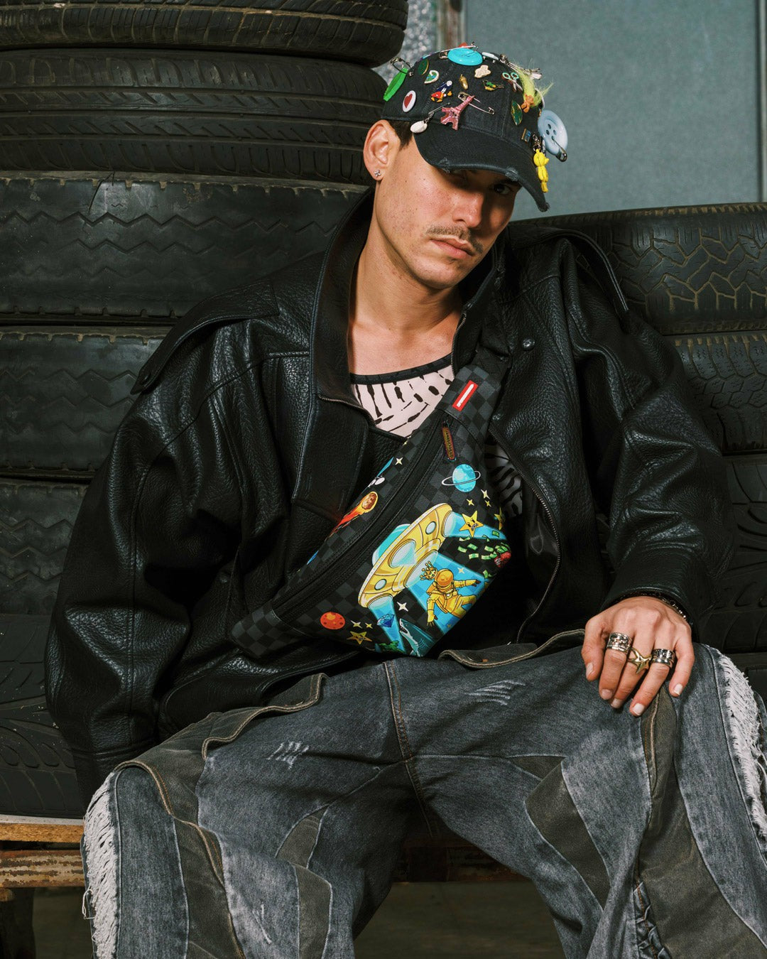 Sprayground - EXTRA EXTRATERRESTRIAL SAVVY CROSSBODY