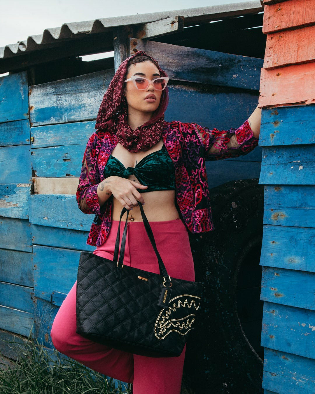Sprayground - NOIR QUILT GOLD CHAIN SHARK TOTE