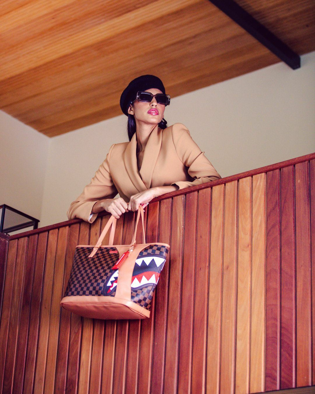 Sprayground - HENNY AIR TO THE THRONE TOTE