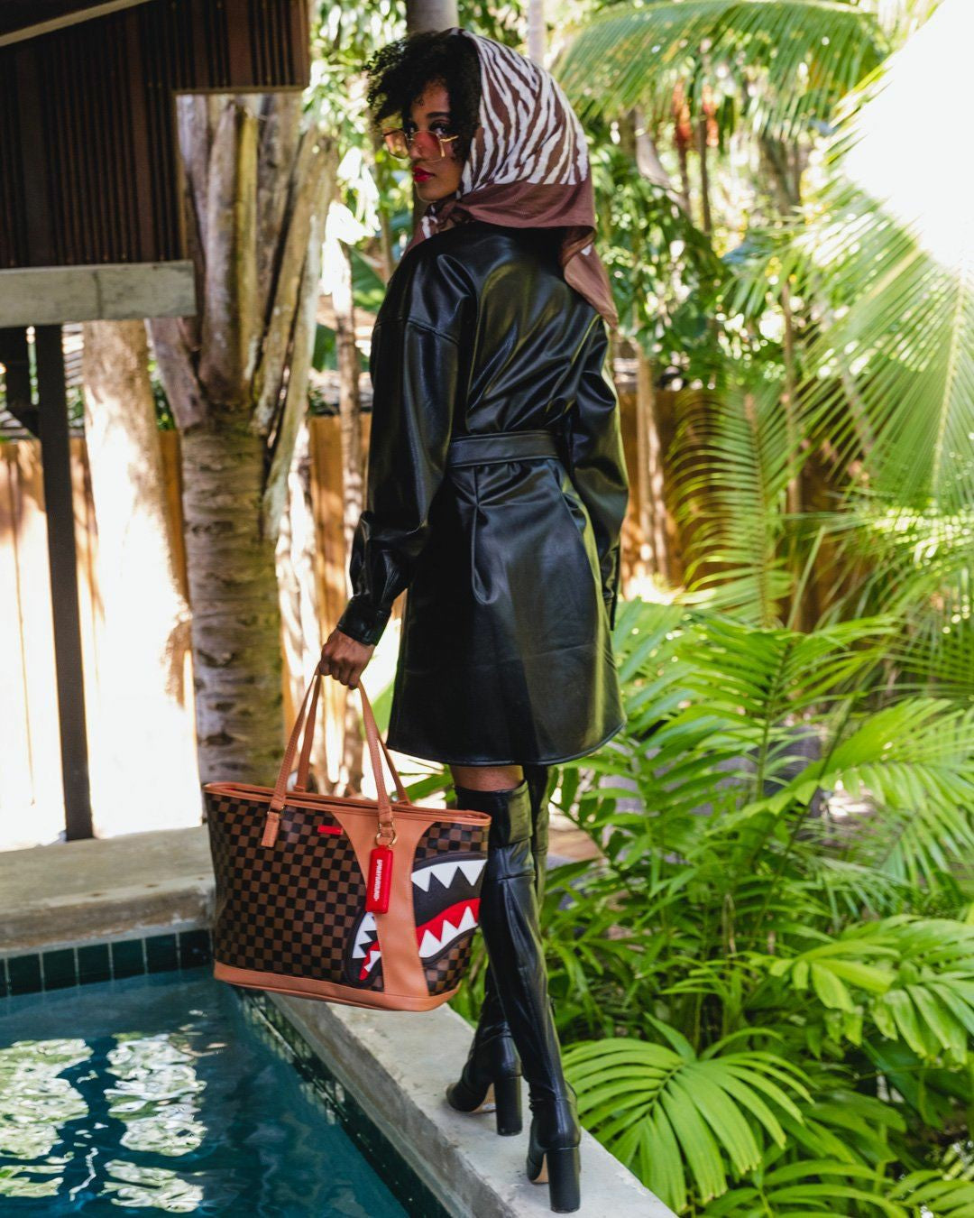 Sprayground - HENNY AIR TO THE THRONE TOTE
