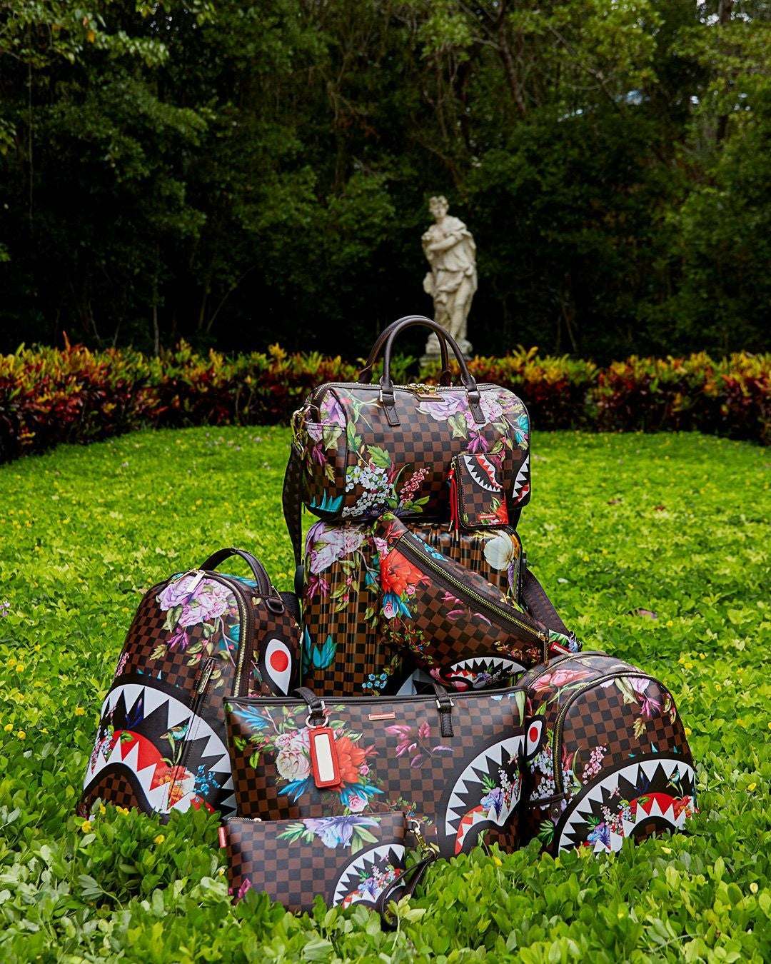 Sprayground - GARDEN OF SHARKS TOTE