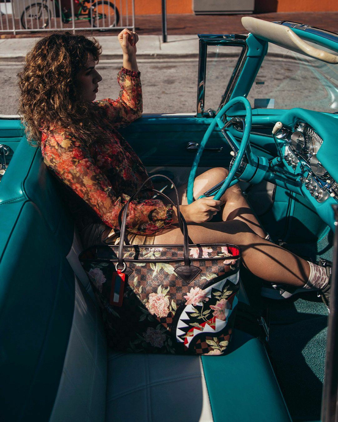 Sprayground - SHARKFLOWER TOTE
