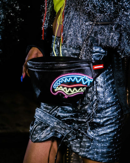 Sprayground - SHARKS IN PARIS GLOW SAVVY CROSSBODY