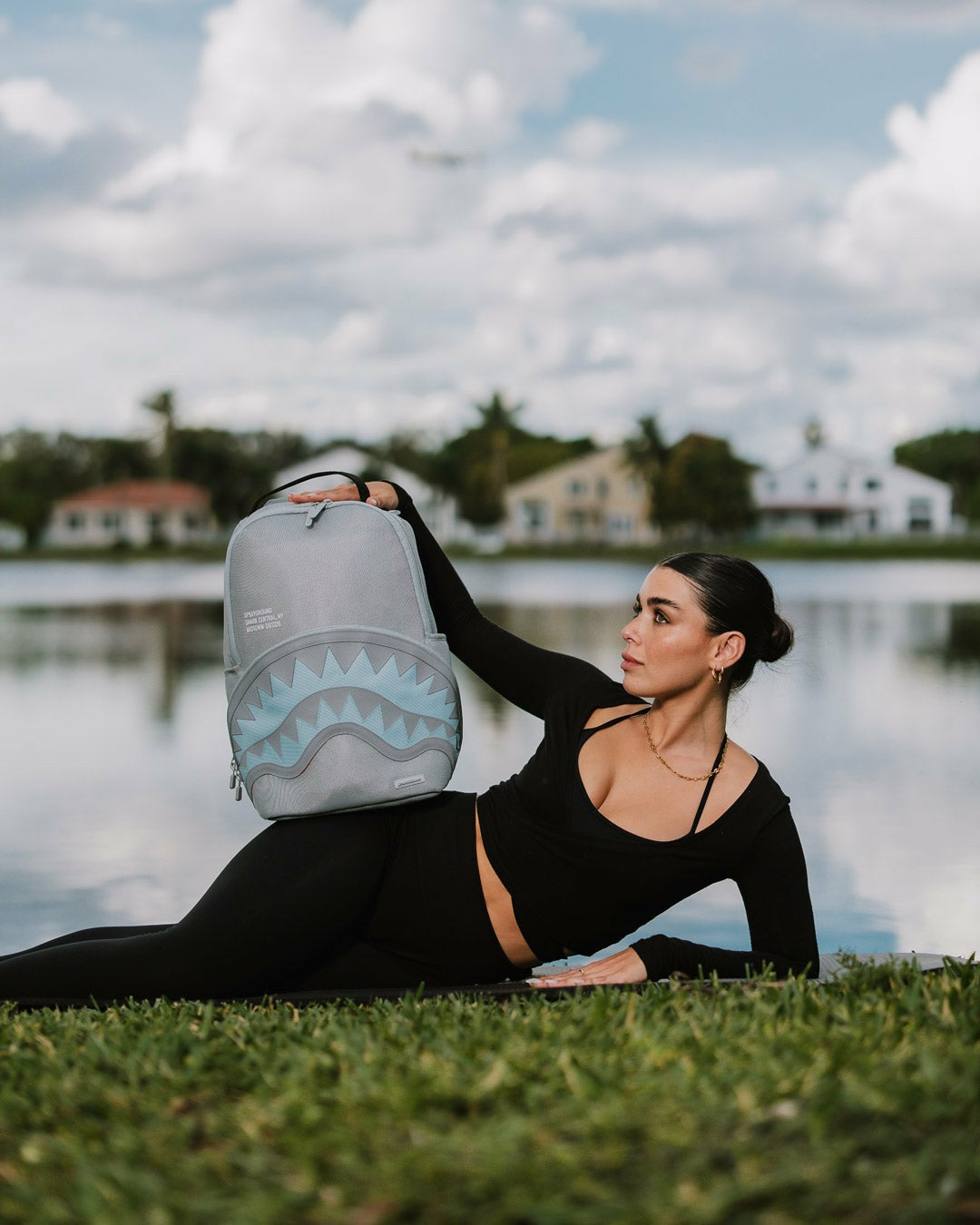 Sprayground - SHARK CENTRAL ICE MESH BACKPACK