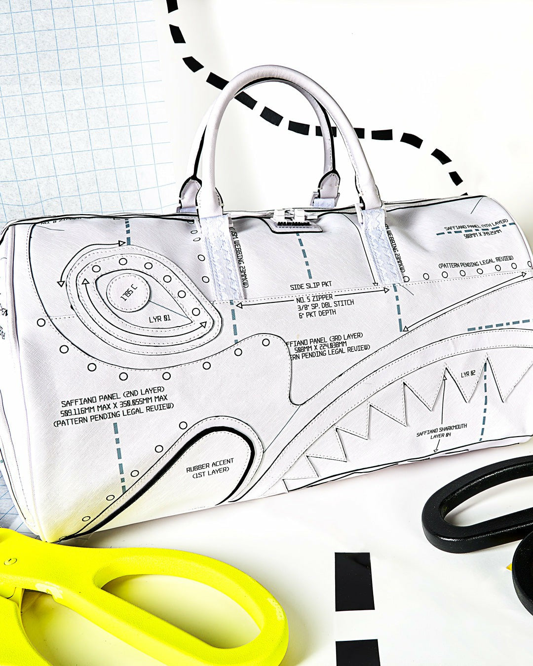 Sprayground - TECHNICAL CUT & SHARK DUFFLE