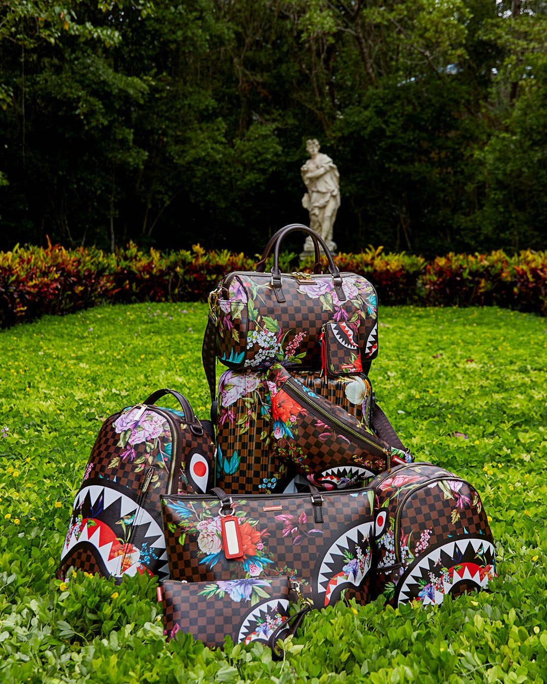 Sprayground - GARDEN OF SHARKS MINI DUFFLE