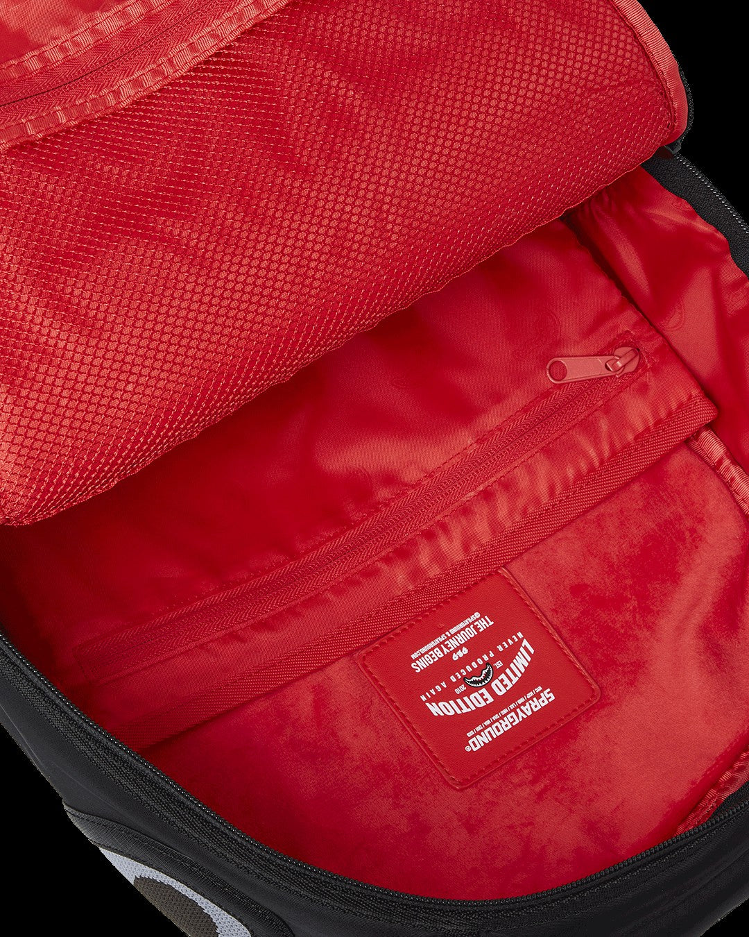 Sprayground - SHARK CENTRAL PARACHUTE DLX SATIN BACKPACK