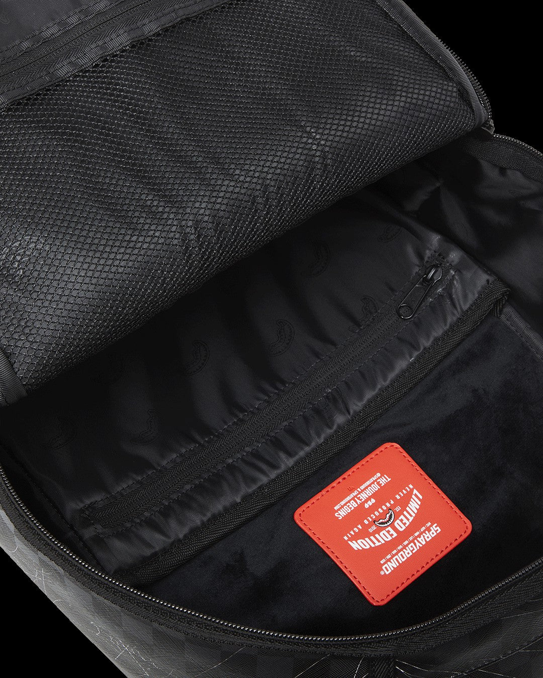 Sprayground - WORLD WIDE WEB DLXSV BACKPACK