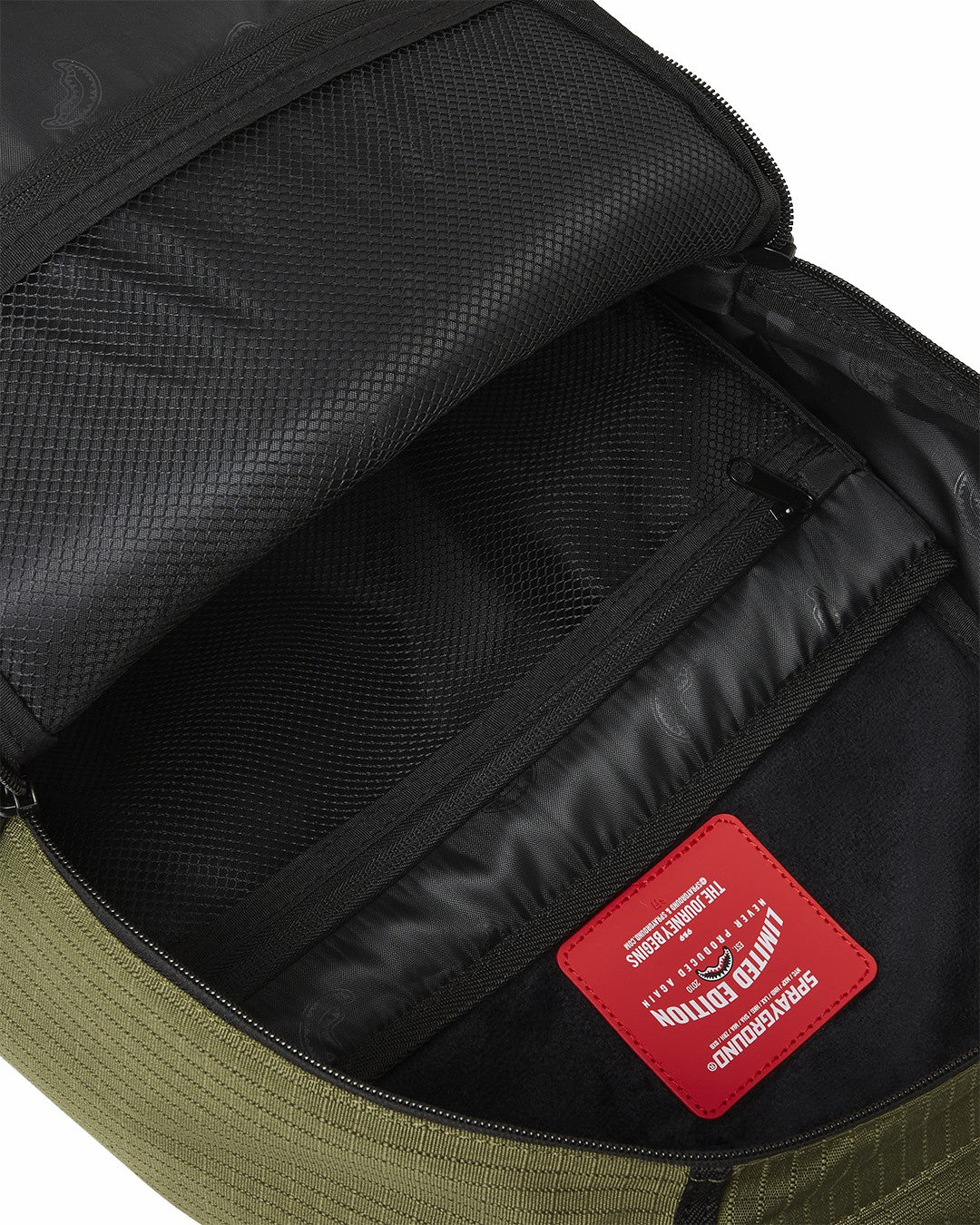Sprayground - SHARK CENTRAL AIRBORNE BACKPACK