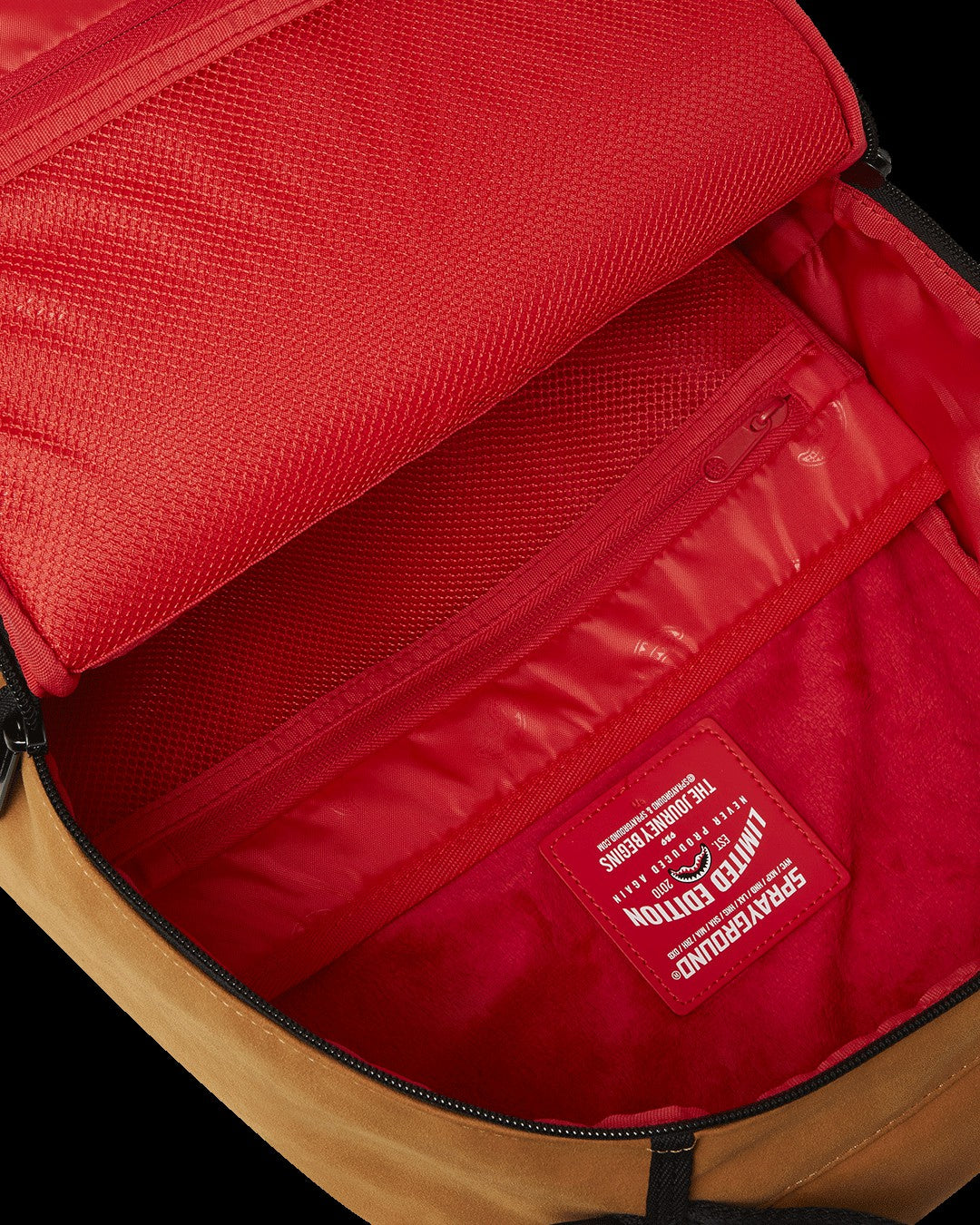 Sprayground - SHARK CENTRAL INTERIOR DLX BACKPACK