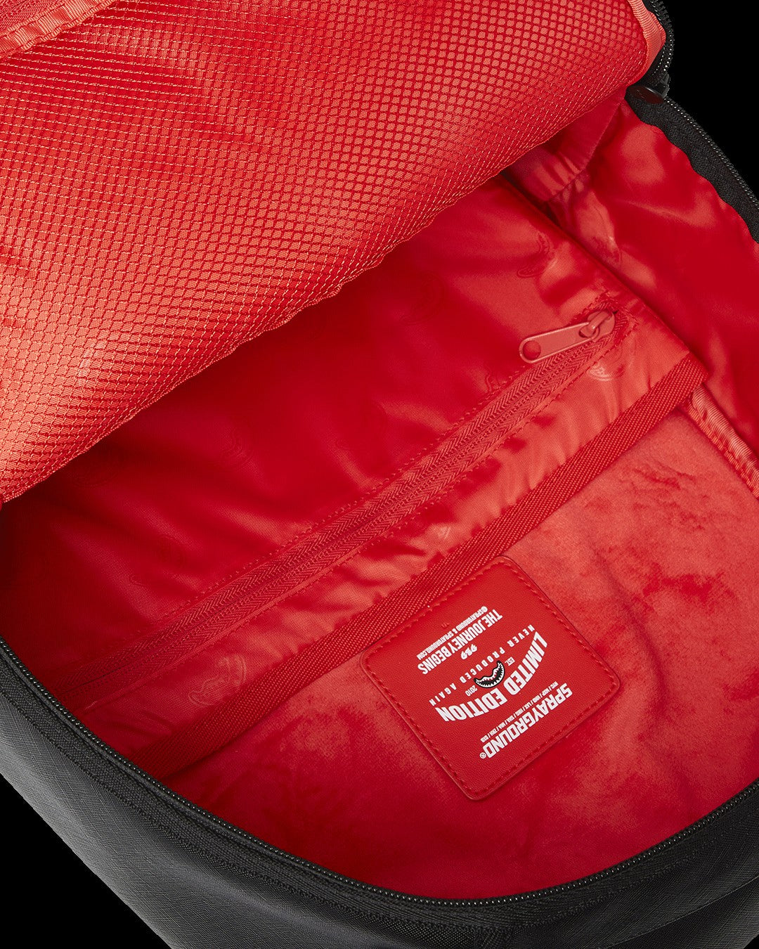 Sprayground - SHARK CENTRAL MIDTOWN BACKPACK