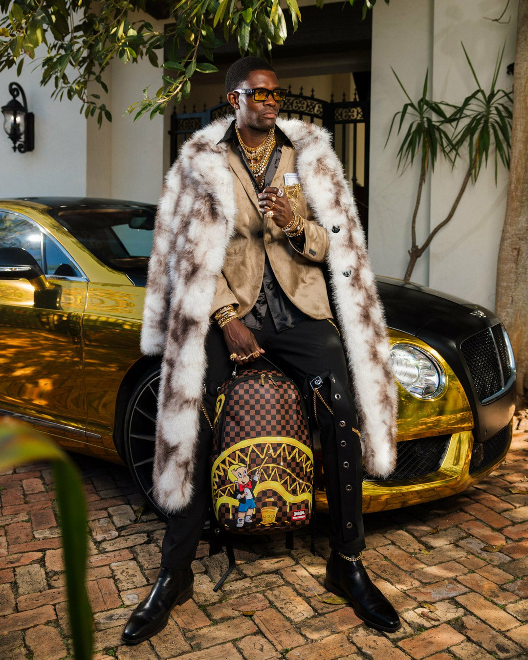 Sprayground - RICHIE RICH PAINT THE SHARK GOLD BACKPACK