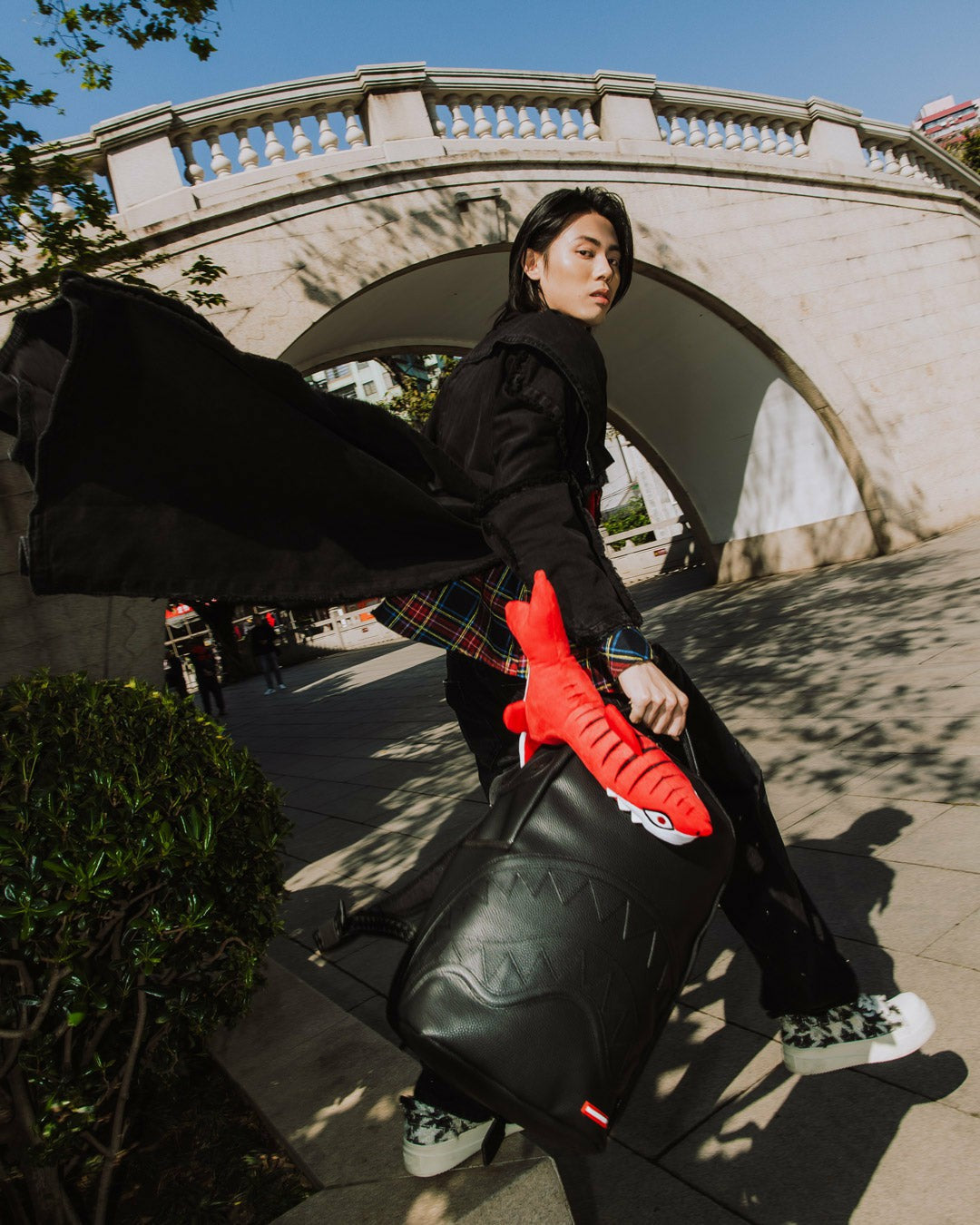Sprayground - PLUSH SHARK BIG BITE BACKPACK