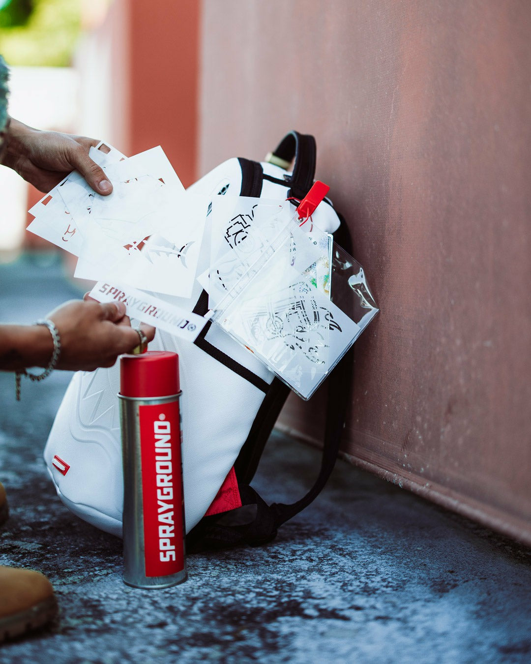 Sprayground - GRAFFITI ARTIST - DESIGN YOUR OWN BACKPACK - 9 STENCILS INCLUDED